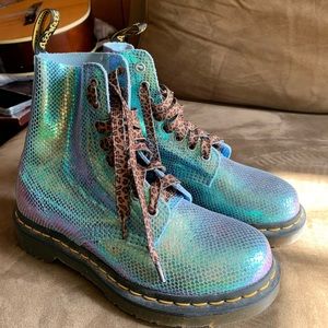 Dr. Martens Pascal Boots Iridescent Mermaid Scales Womens Punk metallic Size 6